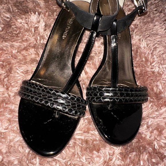 Donald J. Pliner Black snack print Strappy Women's Heels 9 party wedding - Picture 4 of 16
